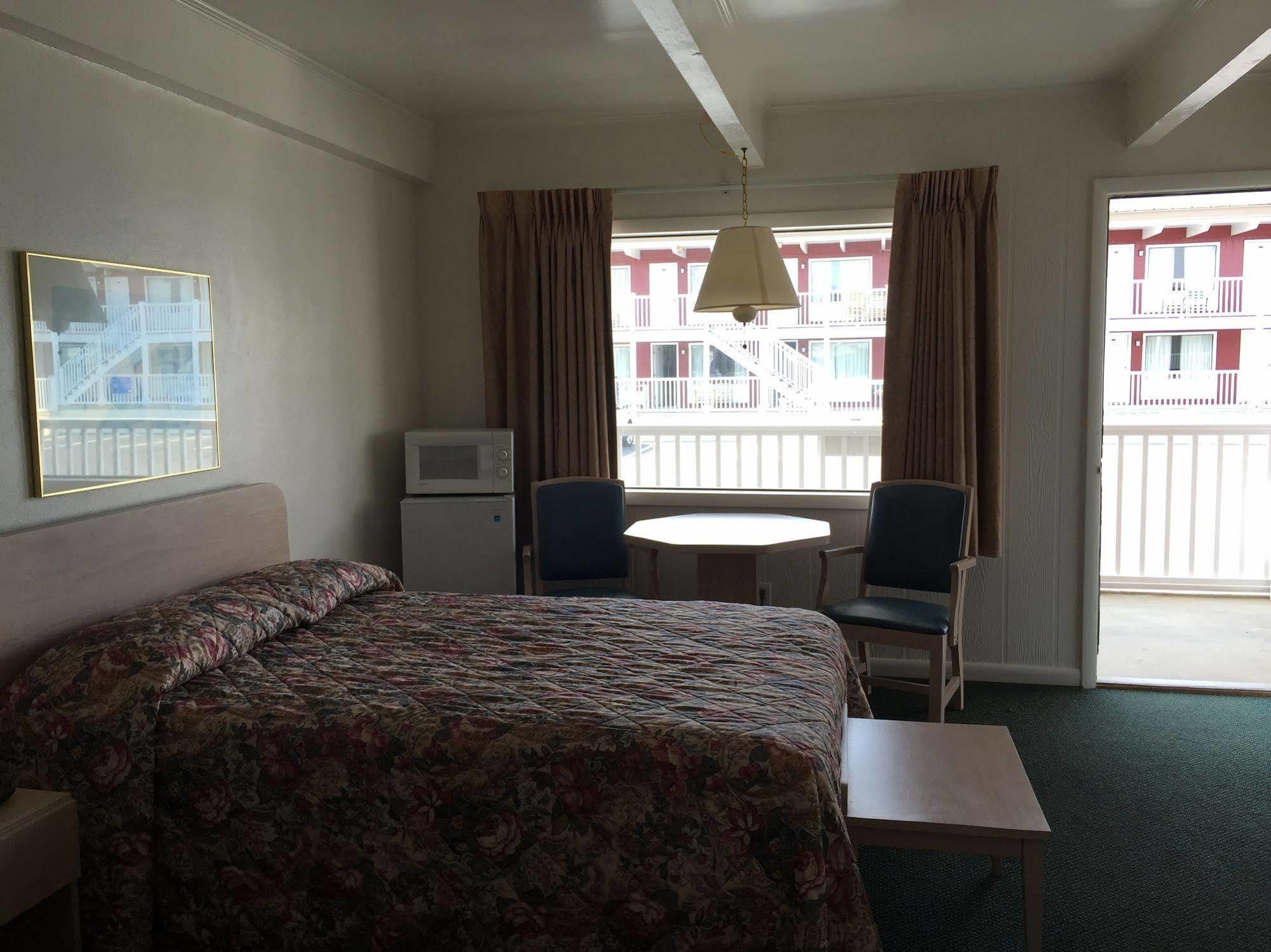 Fish Tales Boardwalk Inn & Ocean Mecca Motel 大洋城 外观 照片